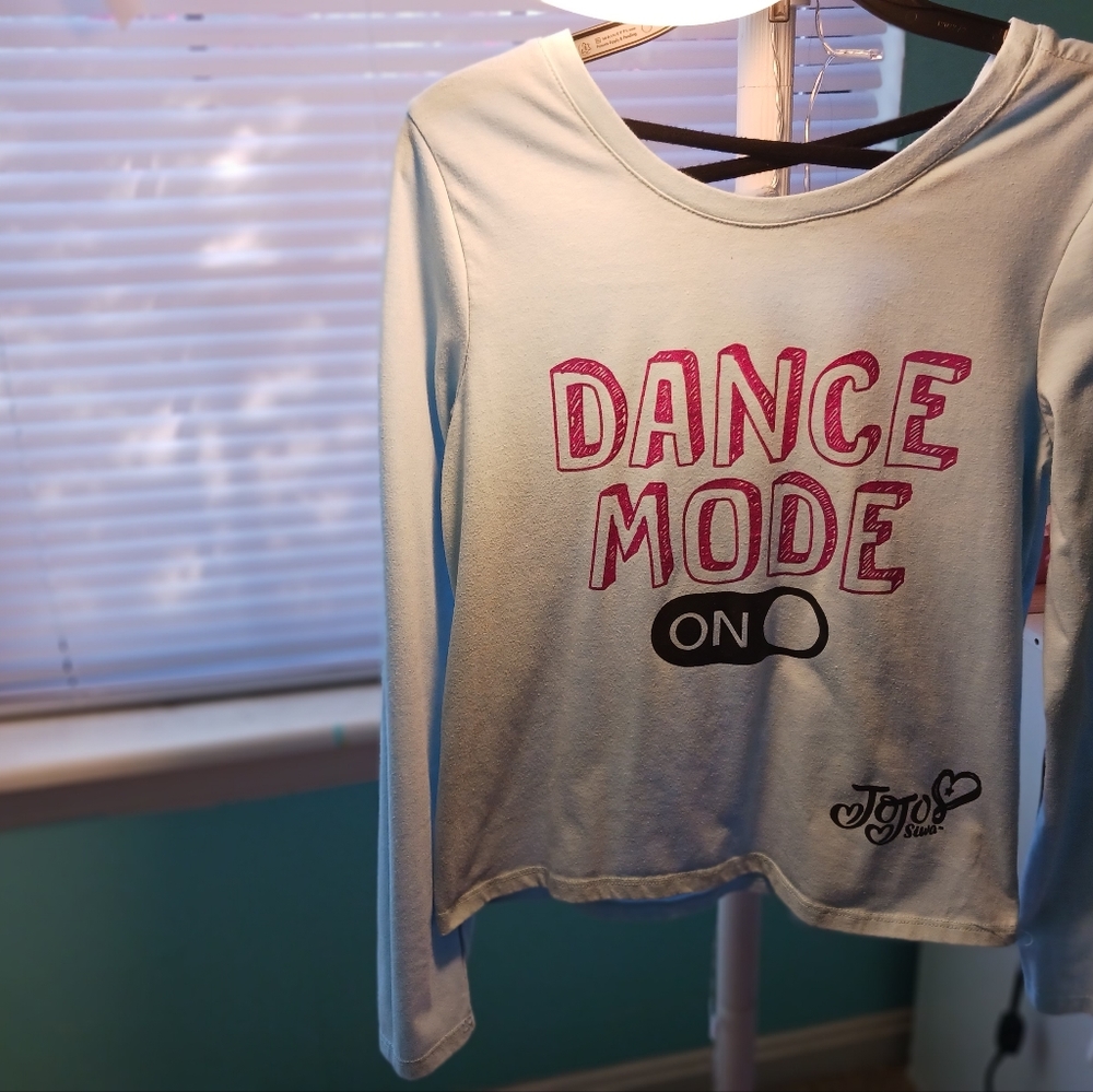 Girl's long sleeve top